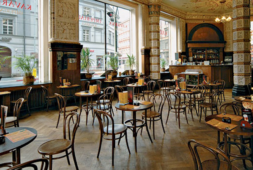 Drvene stolice | Ton 1 | Ton