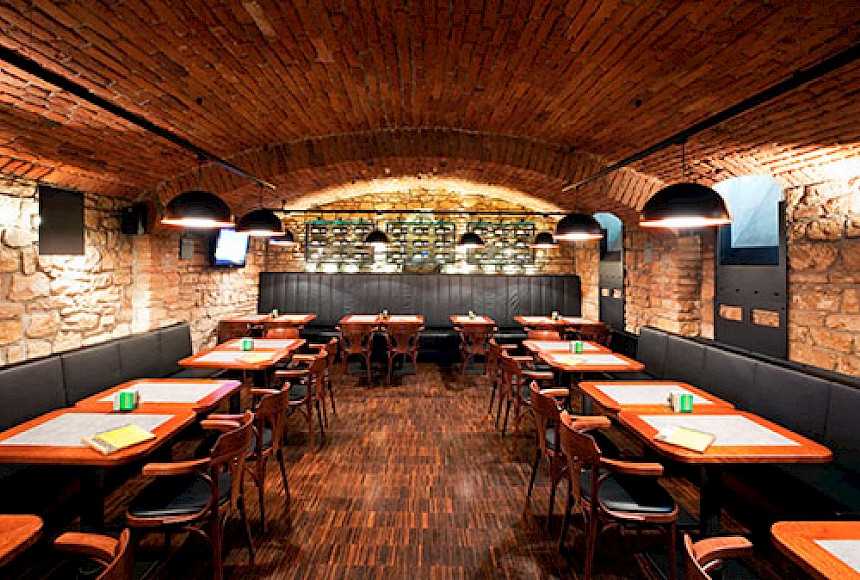 Drvene stolice | TON 3 | Ton